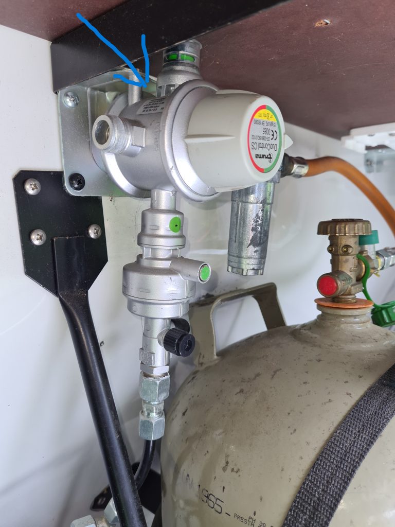 Truma Duomatic mit Crashsensor Typenschild und Baujahr